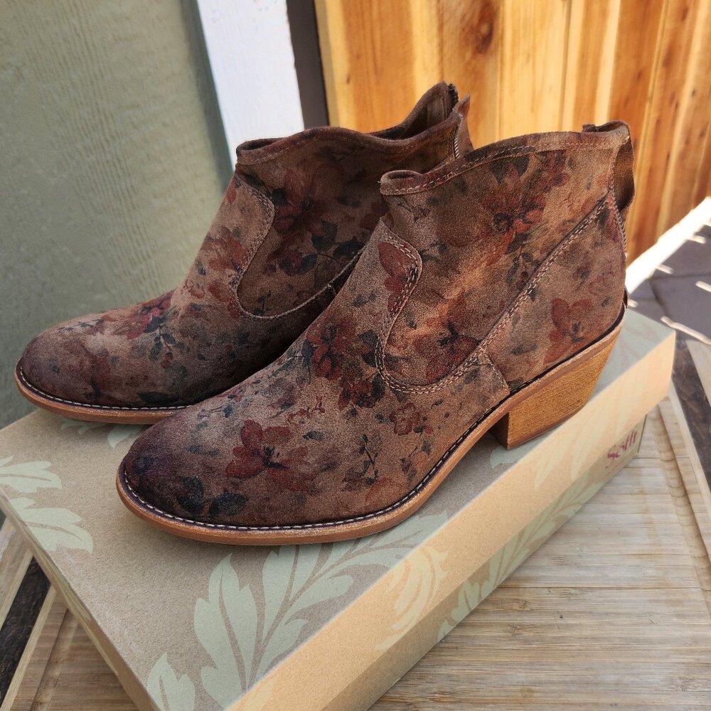 NIB - Sofft Aisley Brown Suede Floral Booties